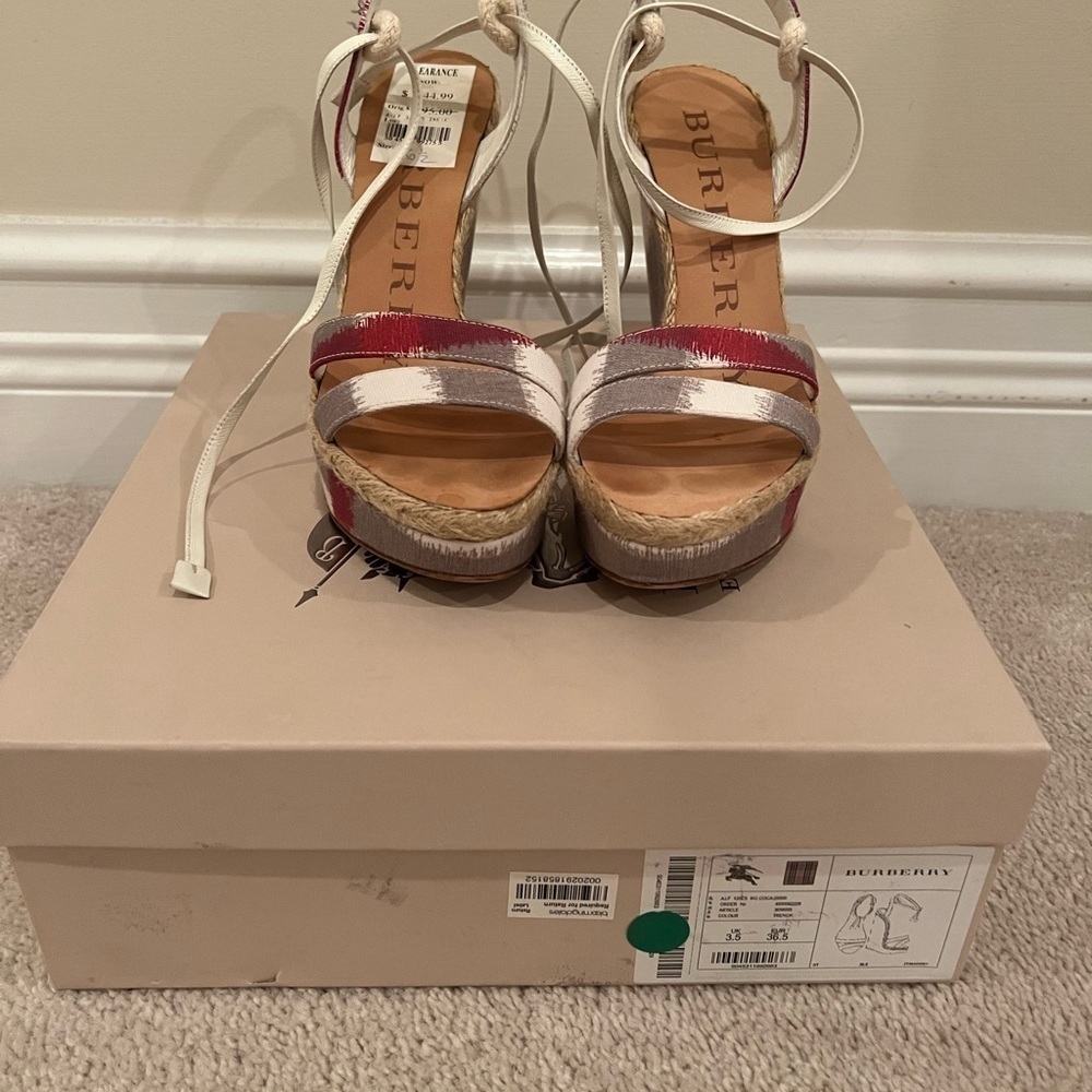 Burberry Wedges in Excellent Condition. Size 6.5 - Picture 5 of 8